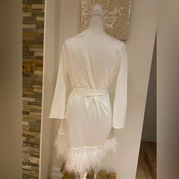 NWOT Raya Collection Swan Cover Up - Picture 5 of 10